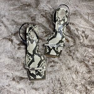 Good American Python 🐍 Stone Square Toe Kitten Heel SIZE 8.5